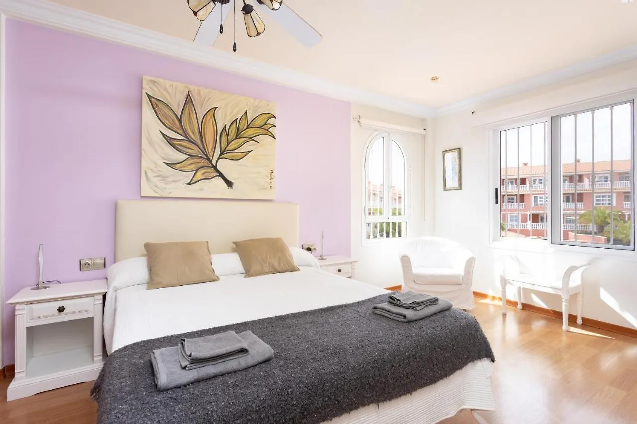 Luxury Villa With Private Pool With Aircon,Playa Del Duque 아데제