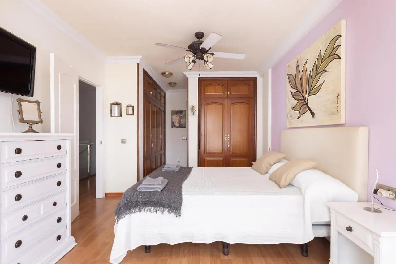 Luxury Villa With Private Pool With Aircon,Playa Del Duque 아데제