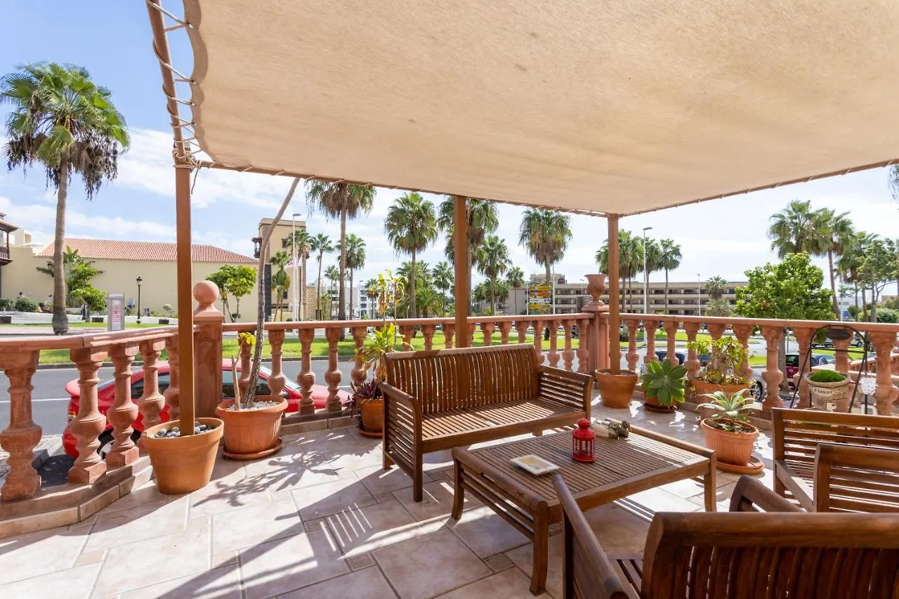 Luxury Villa With Private Pool With Aircon,Playa Del Duque Costa Adeje  0*, Costa Adeje (Tenerife)
