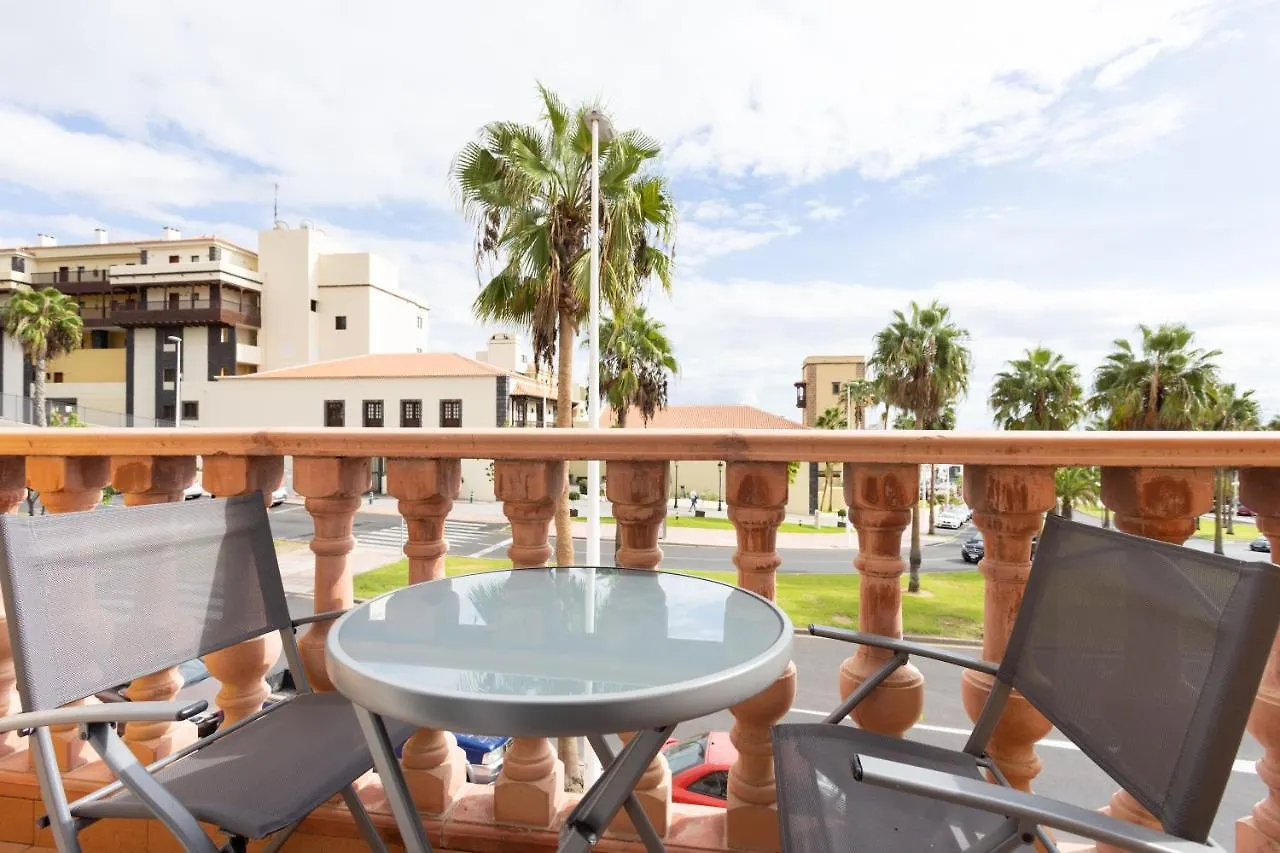 Luxury Villa With Private Pool With Aircon,Playa Del Duque 아데제